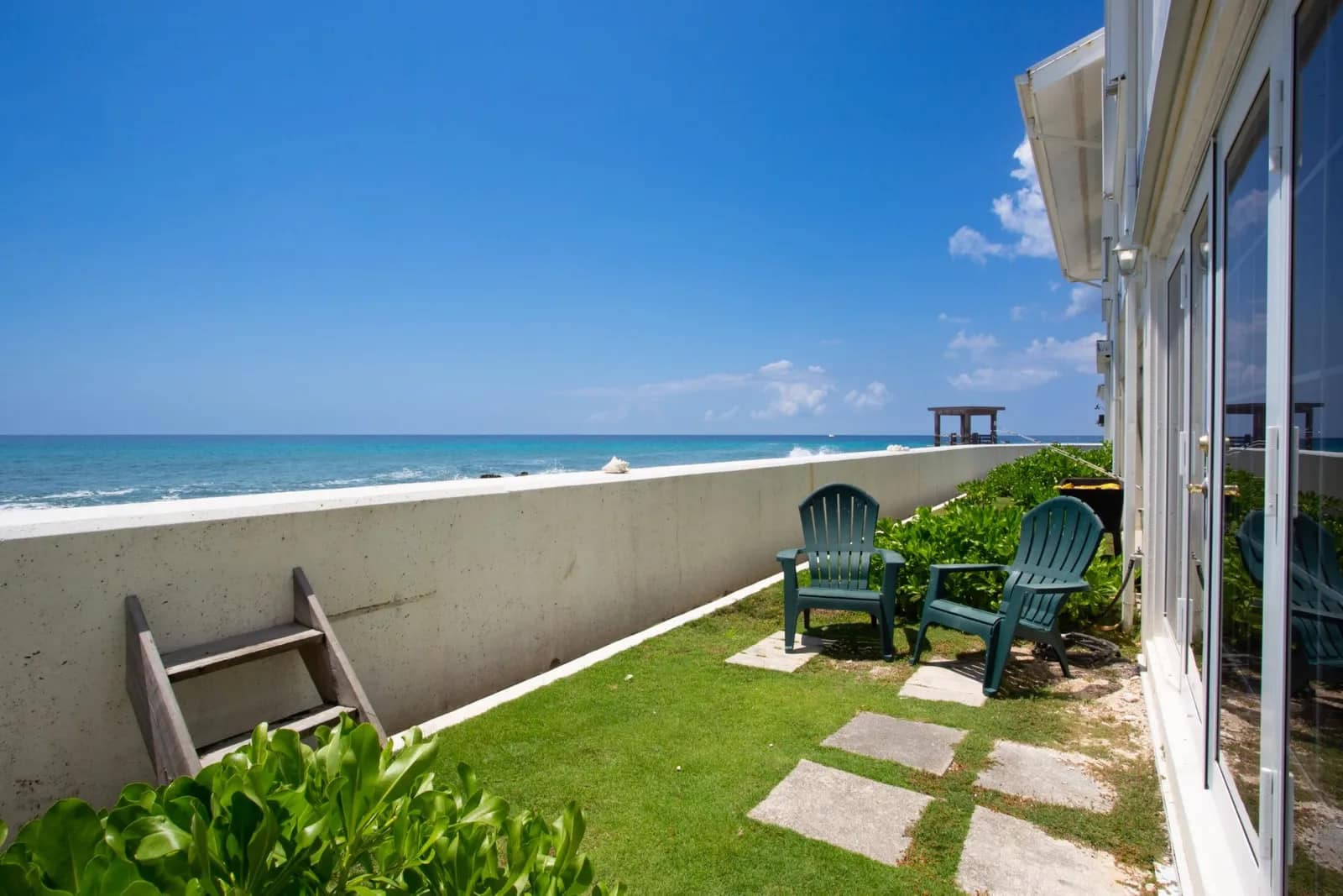 2 Bedroom Oceanfront Condo for Sale, Windsor Village, South Sound, Grand Cayman 7th Heaven