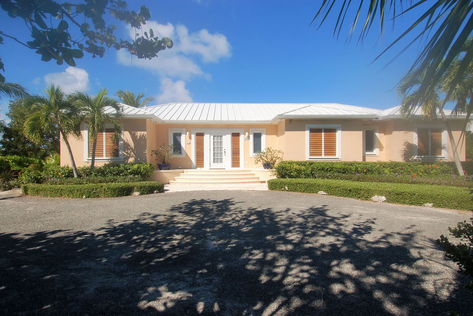 4 Bedroom Home for Sale, Hummingbird Lane, Leeward, Providenciales