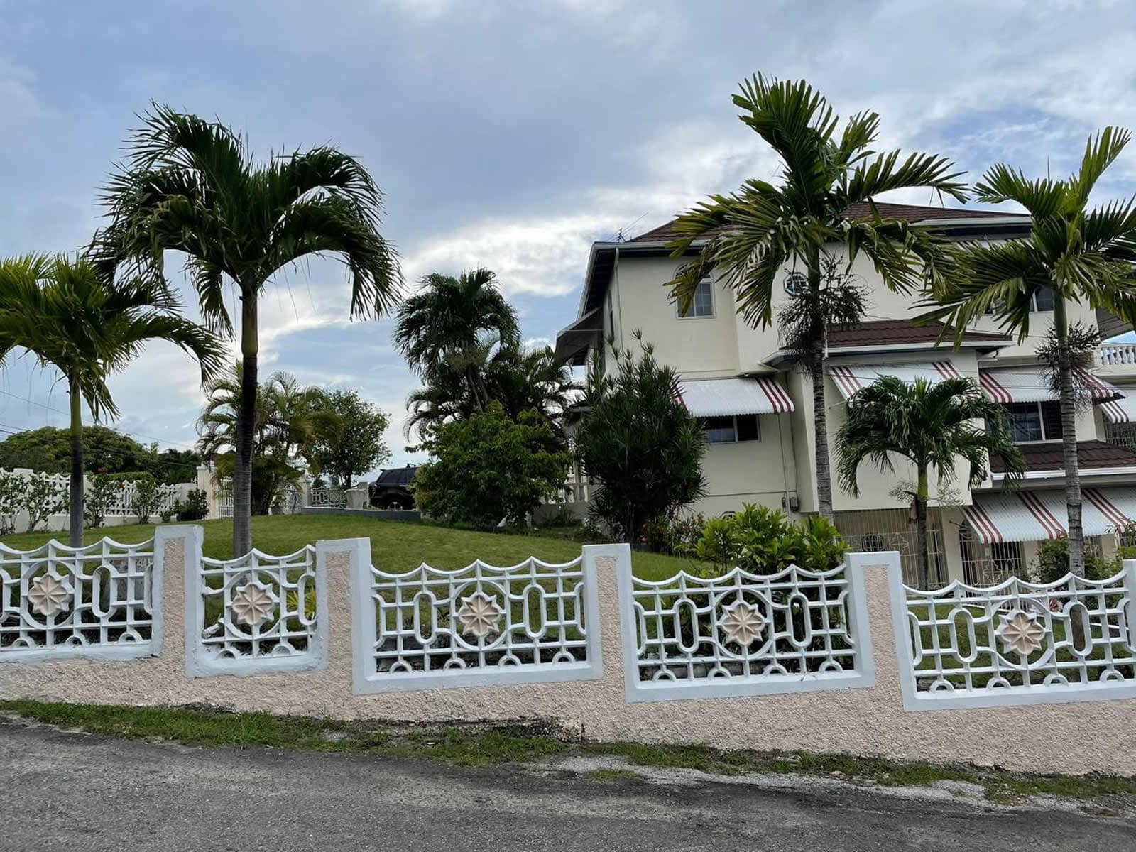 7 Bedrooms House for Sale, Tower Isle, St Mary, Jamaica 7th Heaven