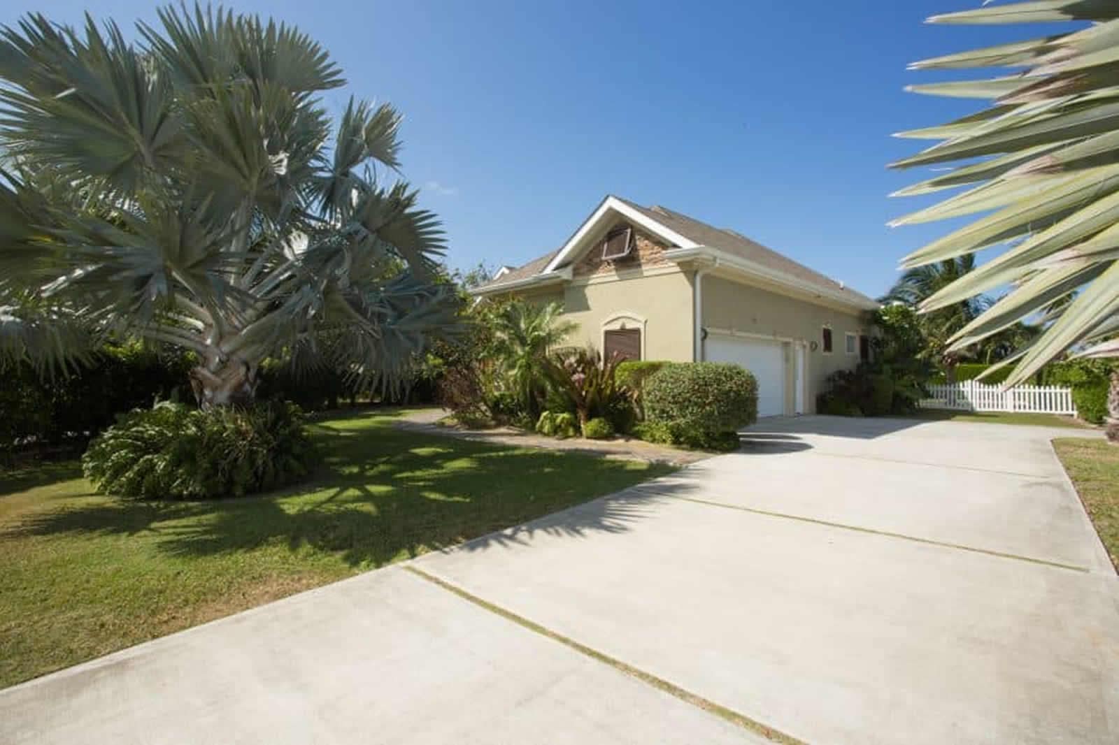 4 Bedroom House for Sale, The South Sound, Grand Cayman 7th
