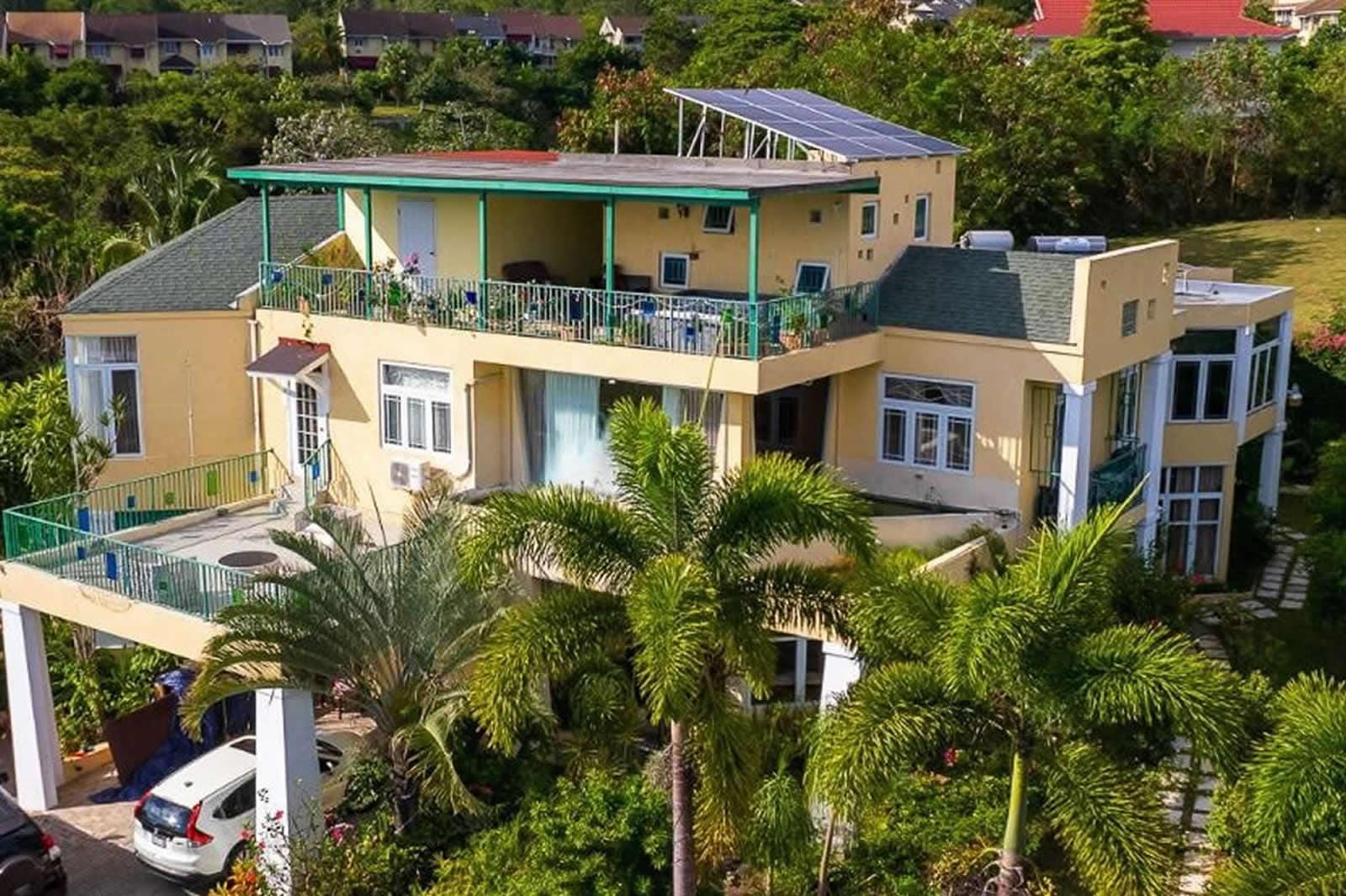7 Bedroom House for Sale, Farringdon Heights, Kingston, Jamaica 7th