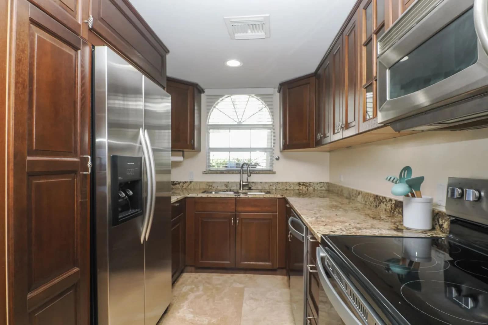 2 Bedroom Oceanfront Condo for Sale, Windsor Village, South Sound, Grand Cayman 7th Heaven