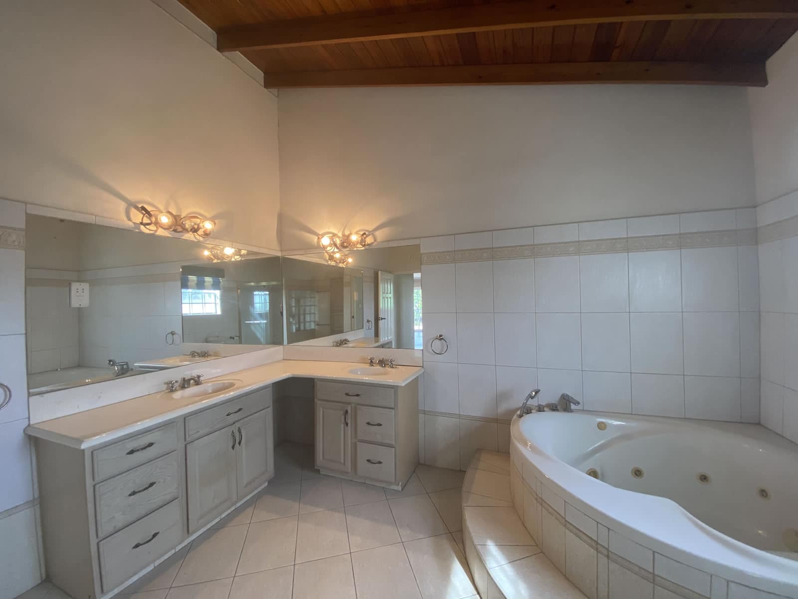 4 Bedroom Family Home for Sale, Fort Heights, Christ Church