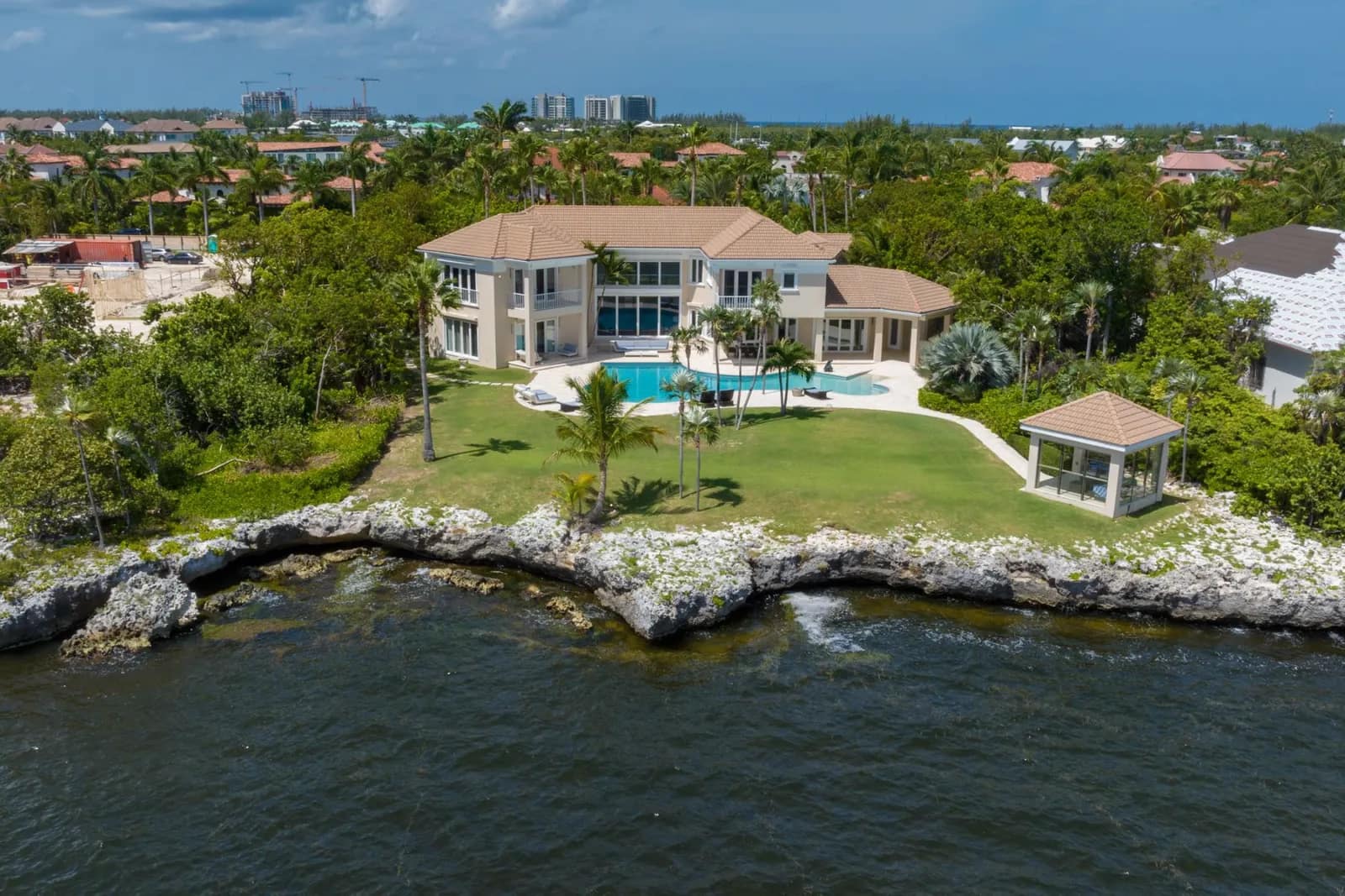 10 Bedroom Waterfront Estate for Sale, Ironshore Drive, Vista del Mar