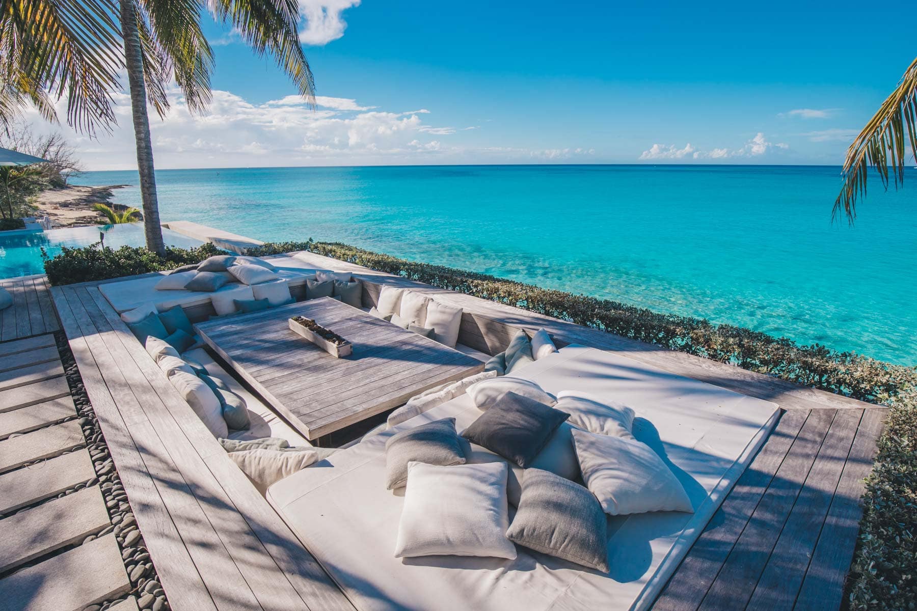 8 Bedroom Luxury Beachfront Home for Sale, Old Fort Bay, Bahamas 7th