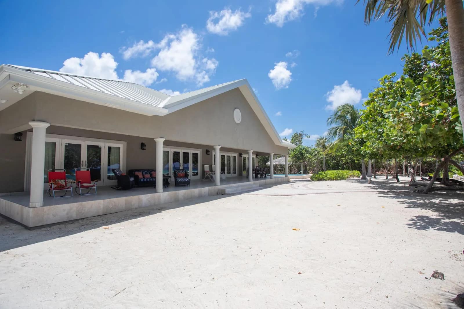 4 Bedroom Luxury Beachfront Home for Sale, Old Robin Road, North Side
