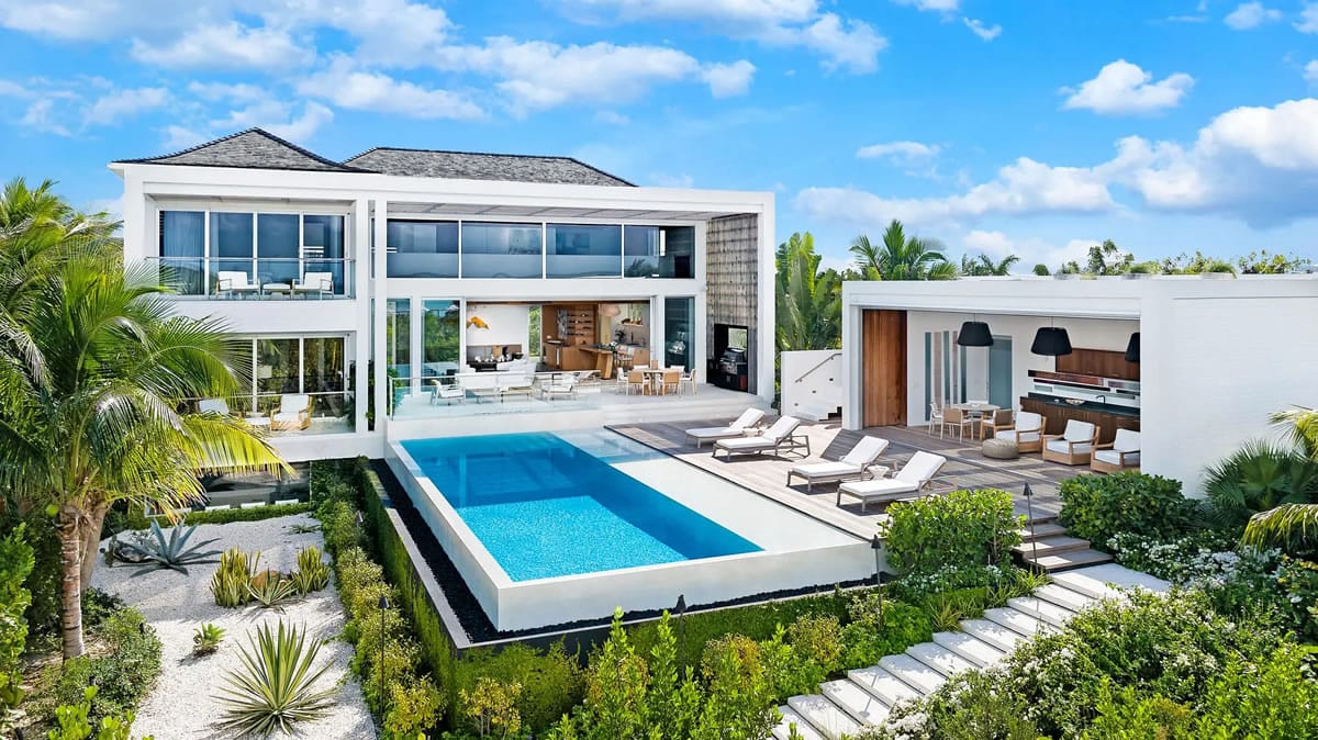 Beach Enclave Grace Bay in Leeward