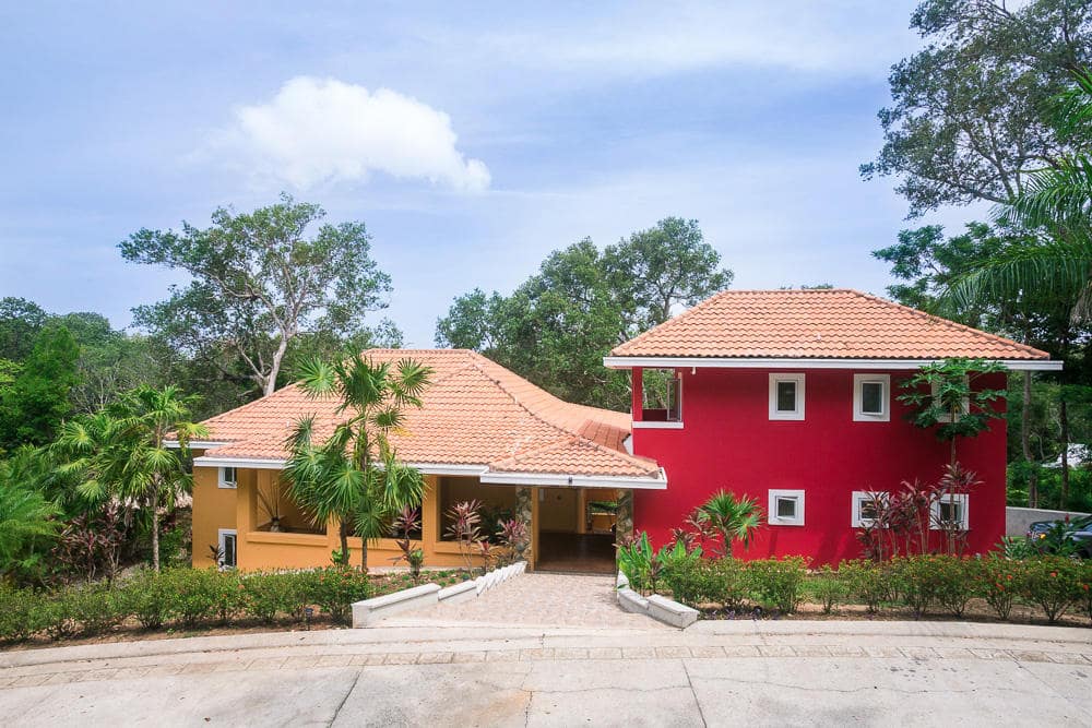 5 Bedroom Home for Sale, Lawson Rock, Sandy Bay, Roatan 7th Heaven Properties