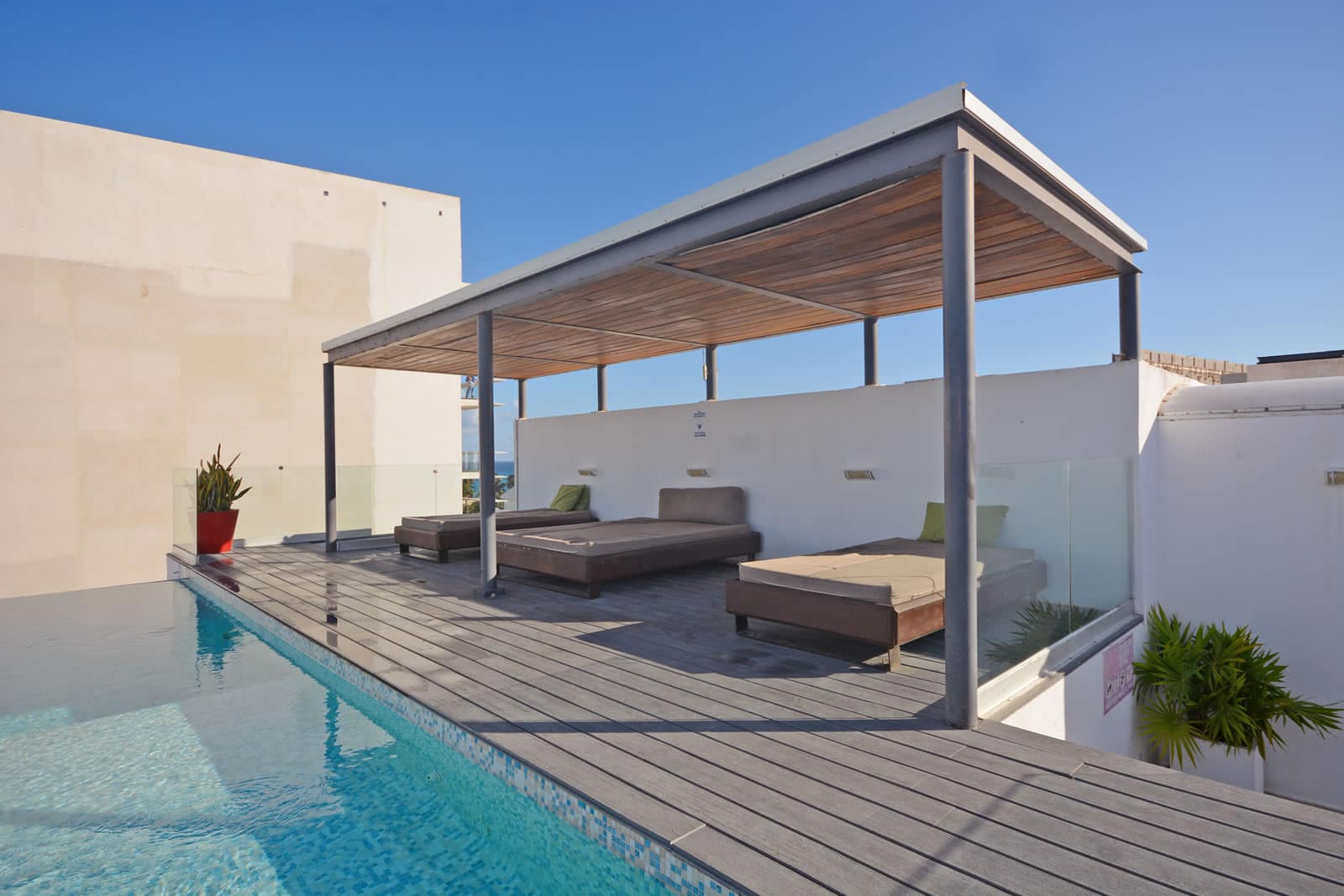 Illustration of Luxury Waterfront Penthouse Condos For Sale