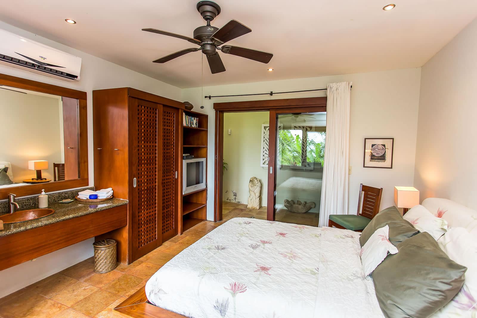 4 Bedroom Luxury Home for Sale overlooking Playa Hermosa, Uvita