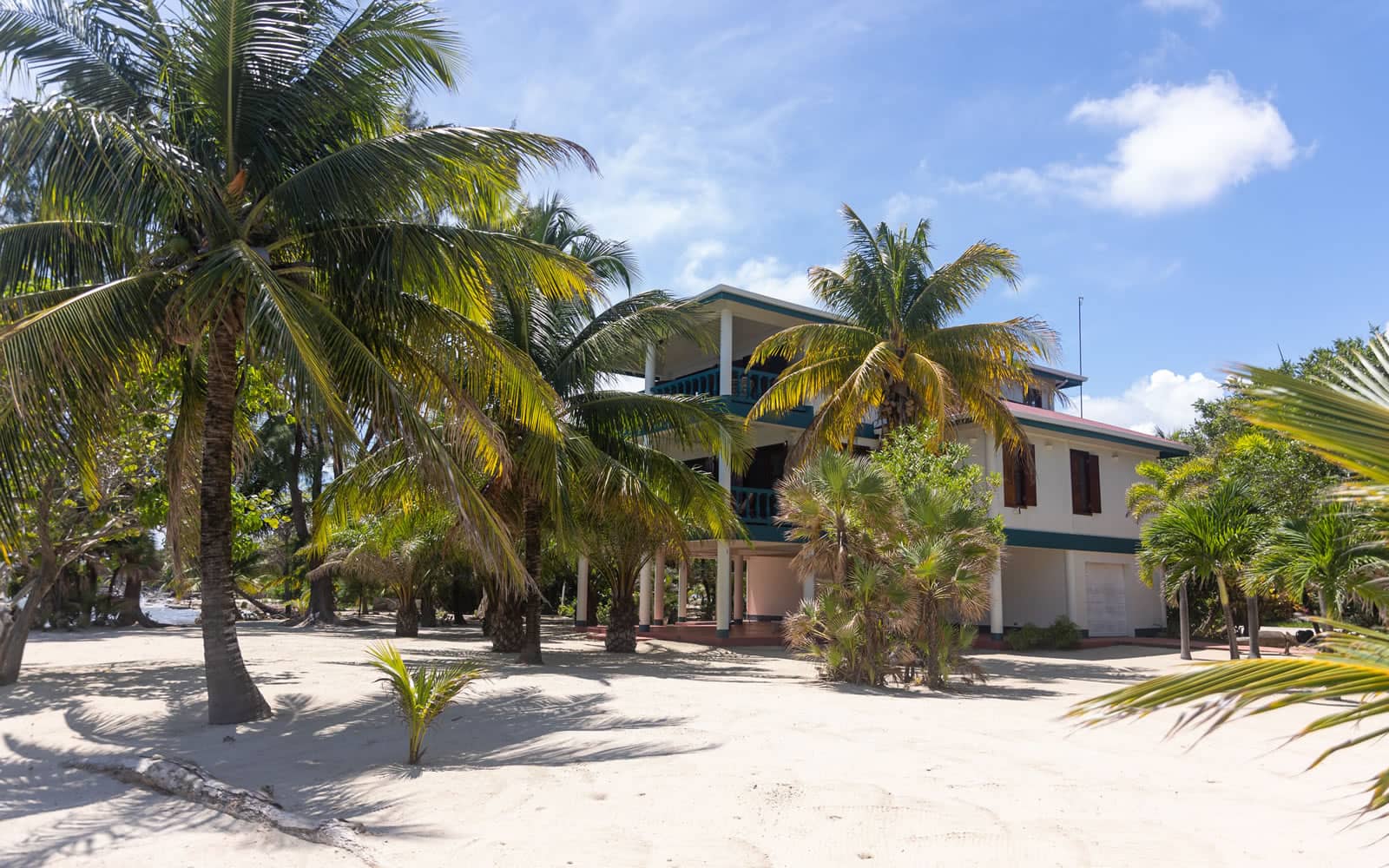 3 Bedroom Beachfront House for Sale, Plantation, Placencia, Belize
