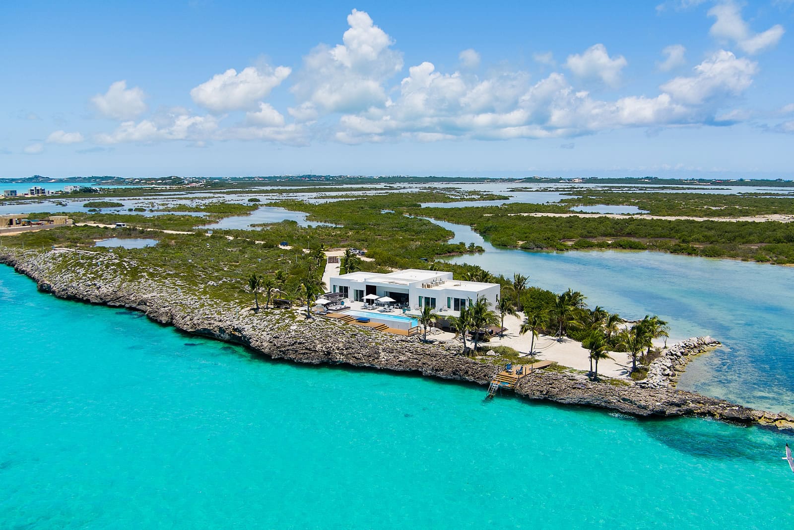 5 Bedroom Oceanfront Home for Sale, Turtle Tail Drive, Providenciales