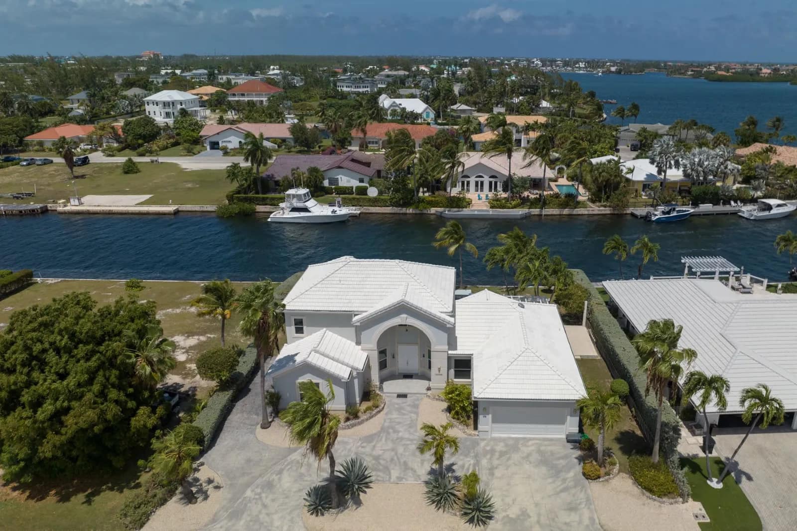 4 Bedroom Canal-Front Home for Sale, Nelson Quay, Grand Cayman - 7th ...